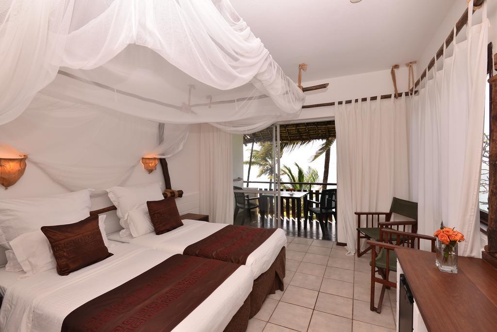 Bahari Beach Hotel Mombasa Dış mekan fotoğraf