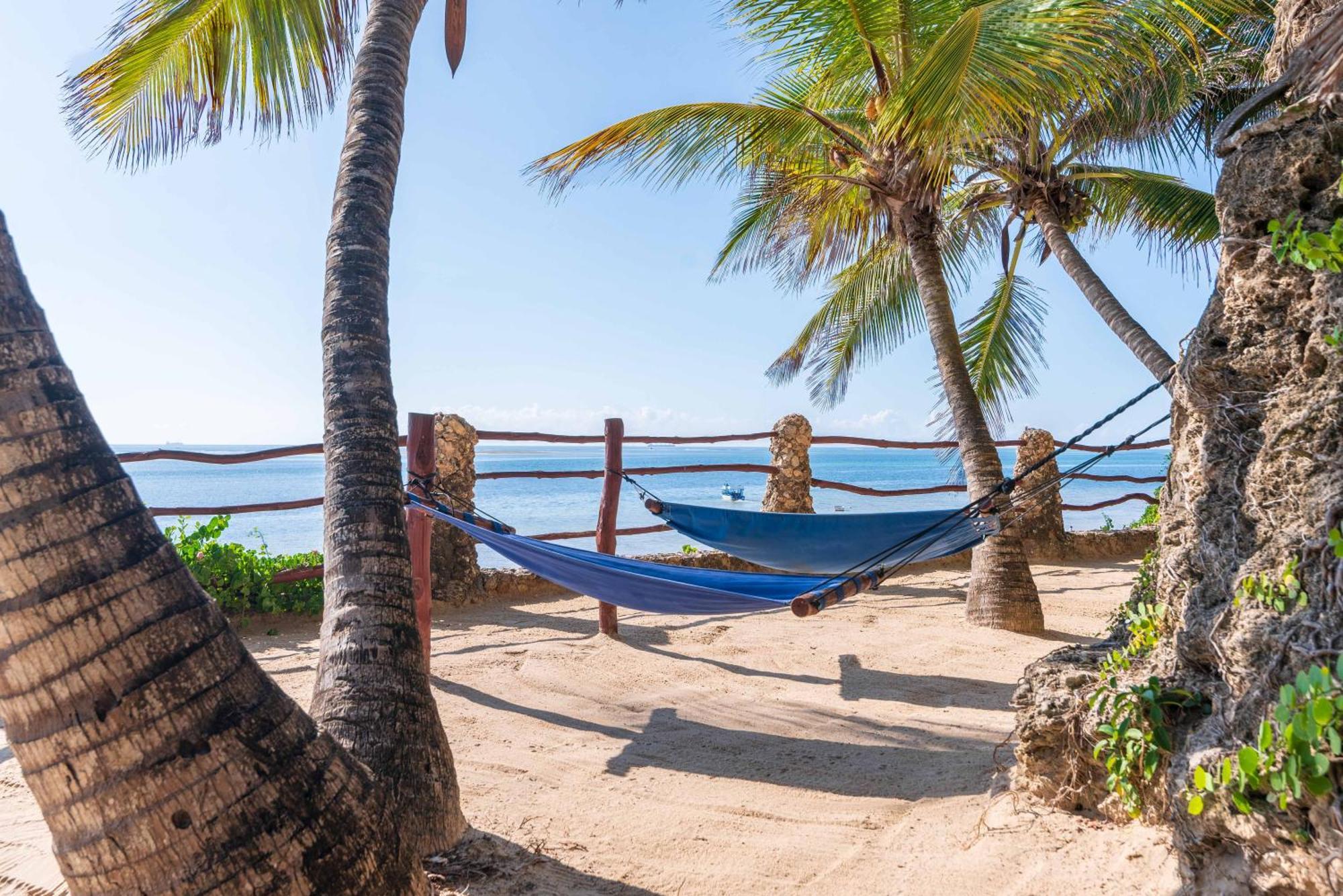 Bahari Beach Hotel Mombasa Dış mekan fotoğraf