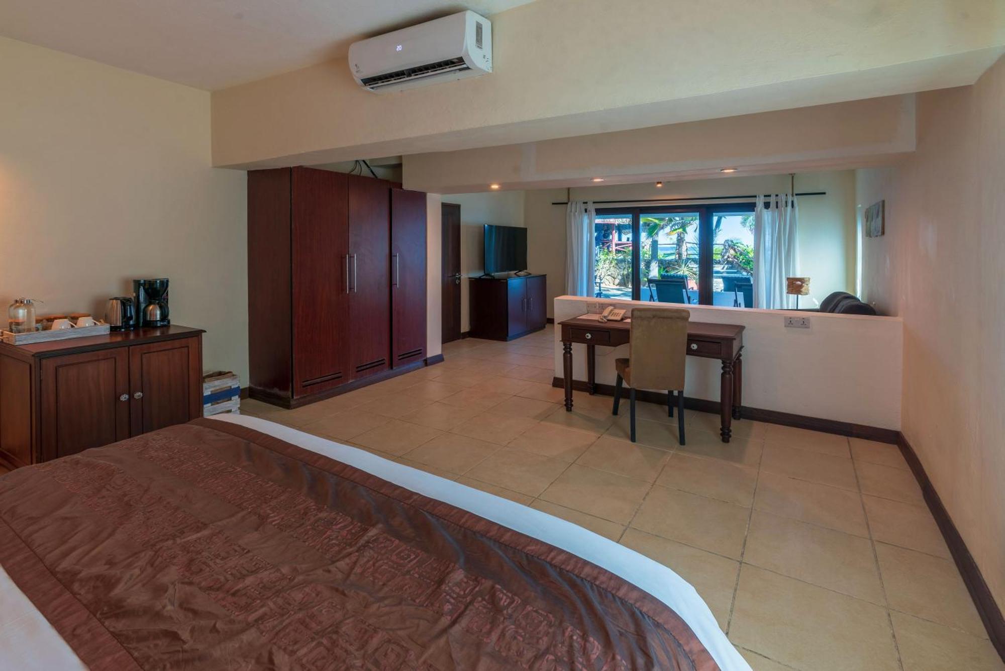 Bahari Beach Hotel Mombasa Dış mekan fotoğraf